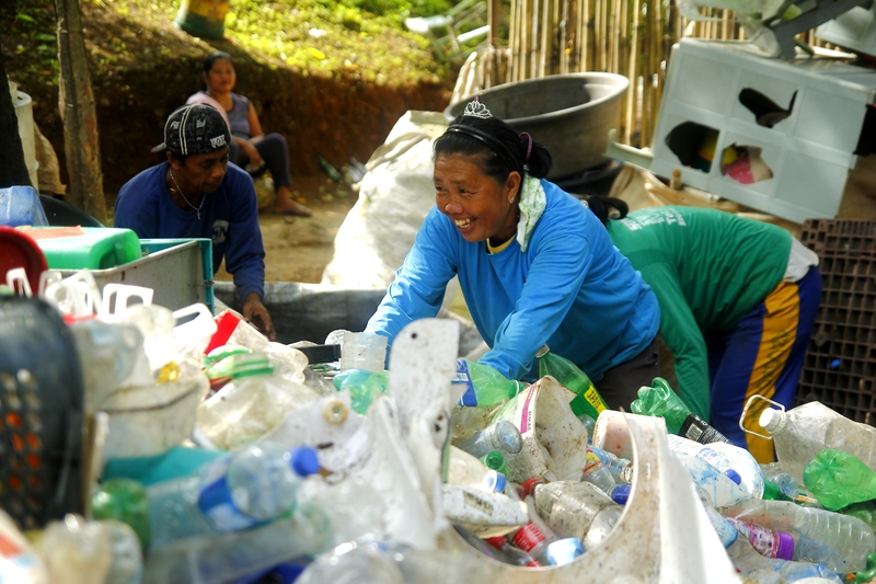 âCompanies slow in complying with law on waste disposalâ